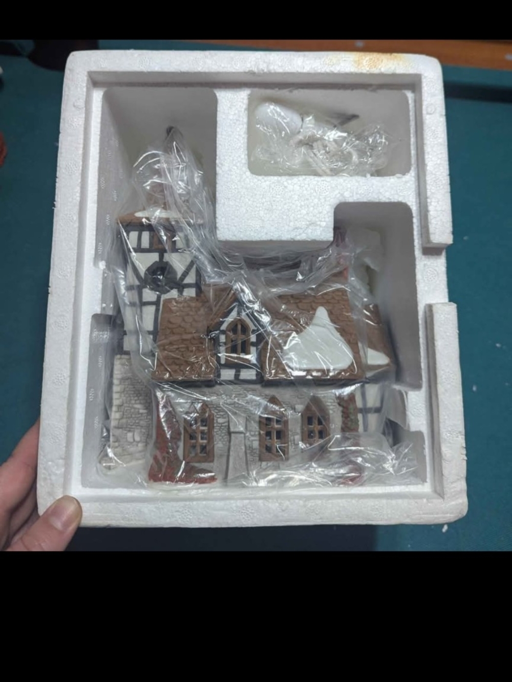 Department 56 - Dickens' Village Series - Old Michaelchurch
